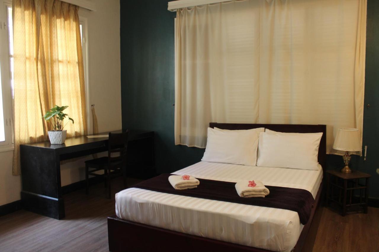 Small Double Room,1348361834:JPEG